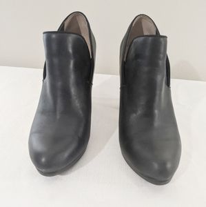 me too cara platform bootie